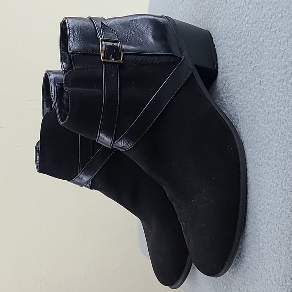 KAREN SCOTT Black Strap Detail Ankle Boots - Size‎ 9.5M